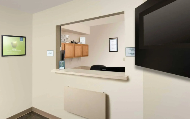 WoodSpring Suites Lexington