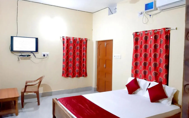 Goroomgo Maa Ugratara Lodge Puri