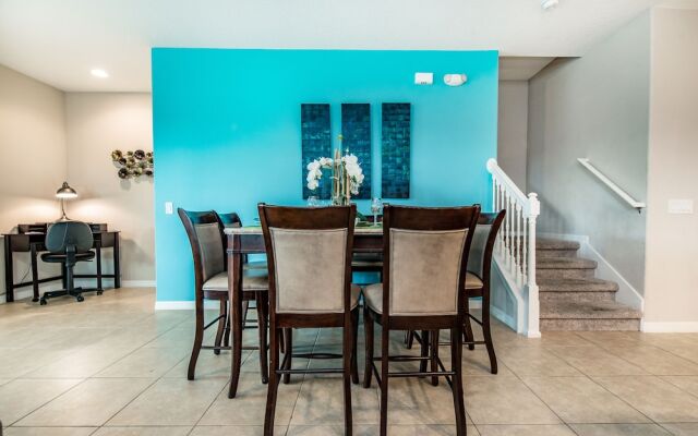 Pool Home, 11 mi to Disney! Free Water Park