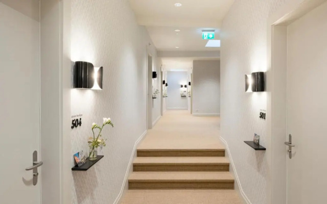 La Couronne Atelier Dependance