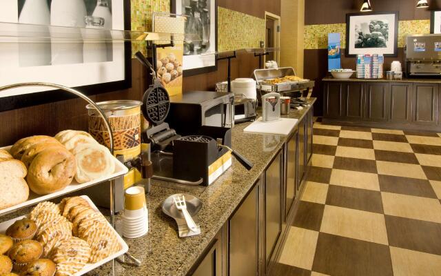 Hampton Inn & Suites Lakeland-South Polk Parkway