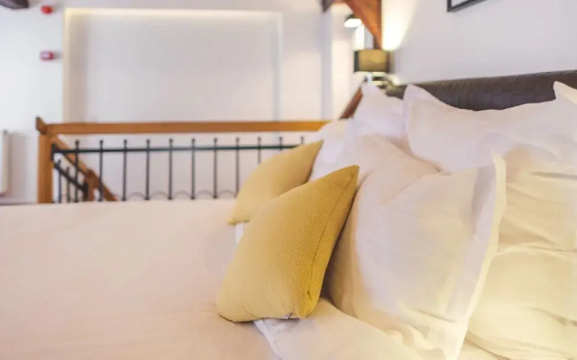 Antler Boutique Hotel