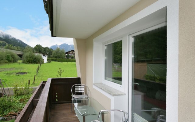 Cozy Apartment in Lermoos with Ski-Lift Nearby