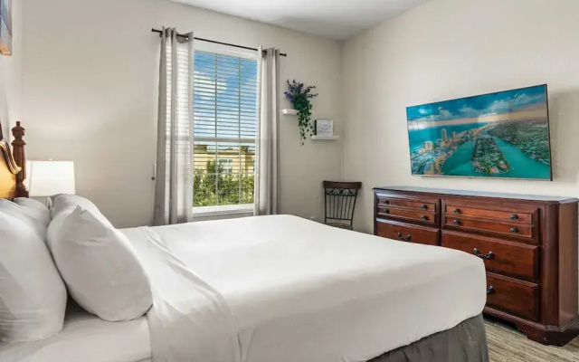 4802 Cayview Avenue #308