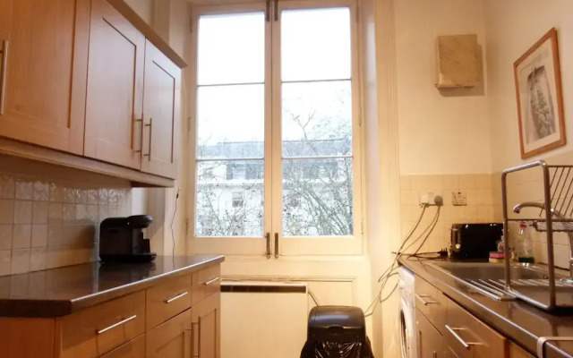 SS Property Hub – Apartment Close to Hyde Park