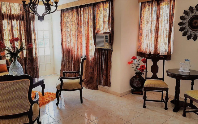 Costa Larimar