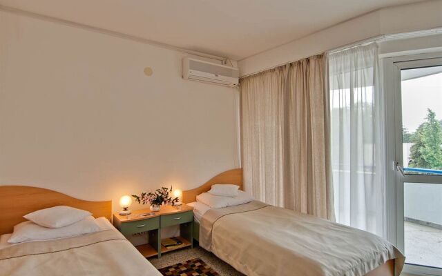 Hotel Raluca