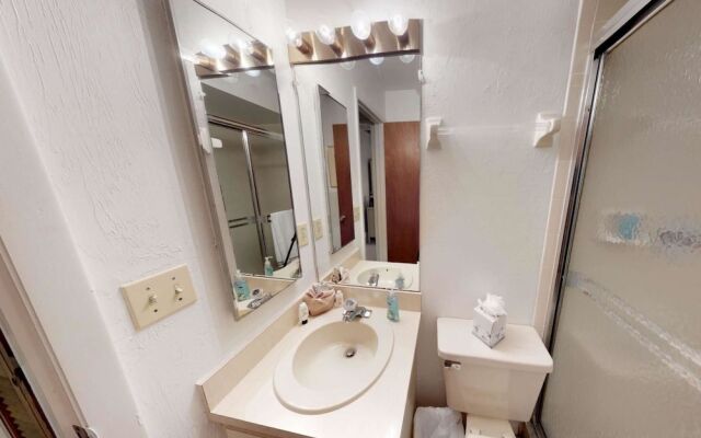 15120 Riverbend Blvd #605