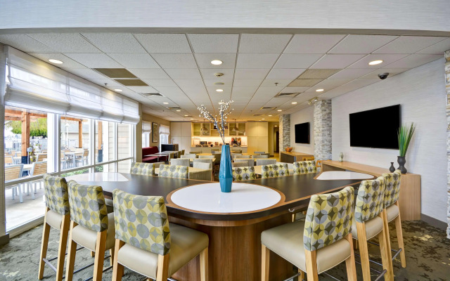 Homewood Suites by Hilton Oakland-Waterfront