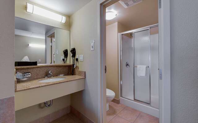 Country Inn & Suites by Radisson, Niagara Falls, ON