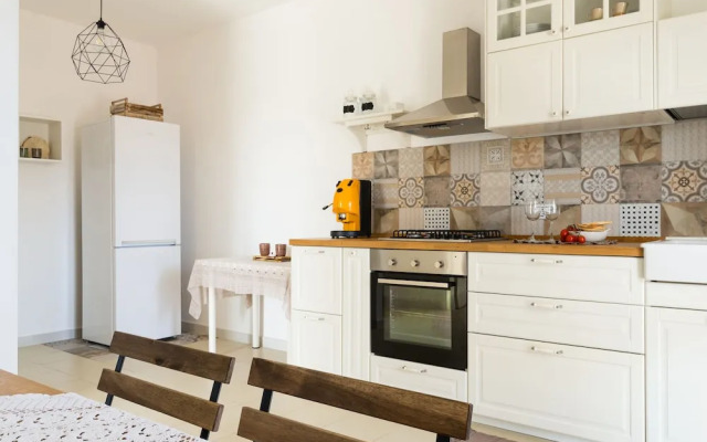 Marie Maison Salinola