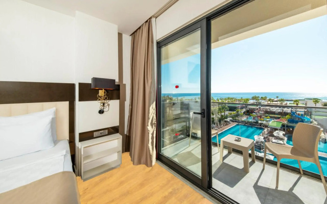 Serenity Queen Hotel