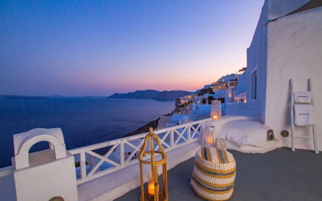 Alexander's Suites