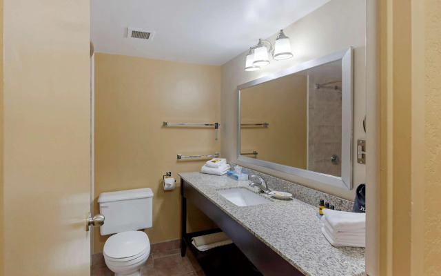Best Western Plus Mariposa Inn & Conference Centre