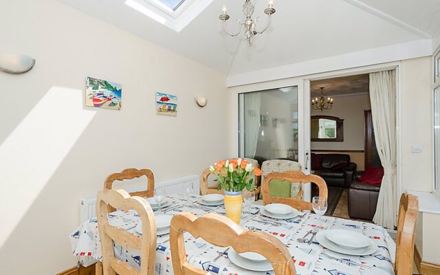 1 School Cottages