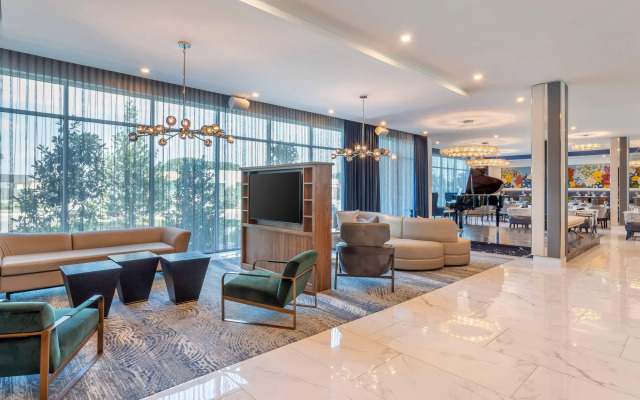 Cambria Hotel Waco Univ Riverfront