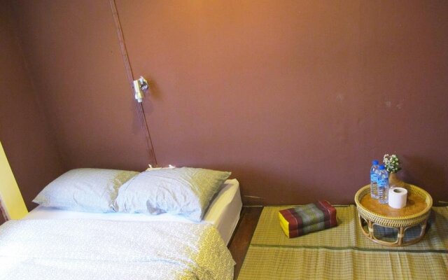 129/3 Backpacker Hostel