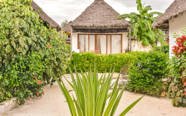 Zanbluu Beach Hotel