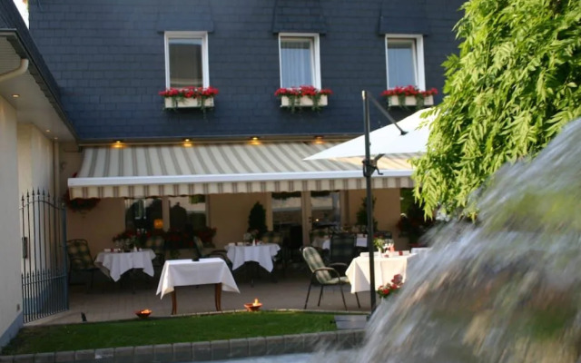 Hostellerie Le Roannay