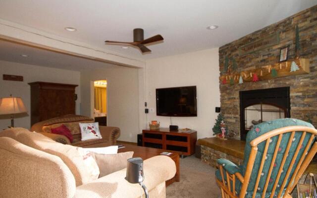 Mammoth Ski & Racquet Club #082