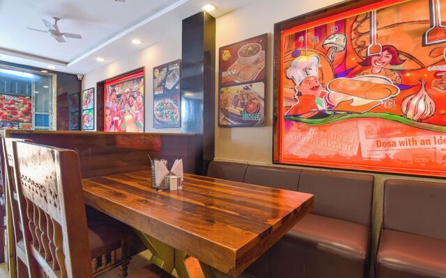 Fabhotel Prime The Royal Galaxy