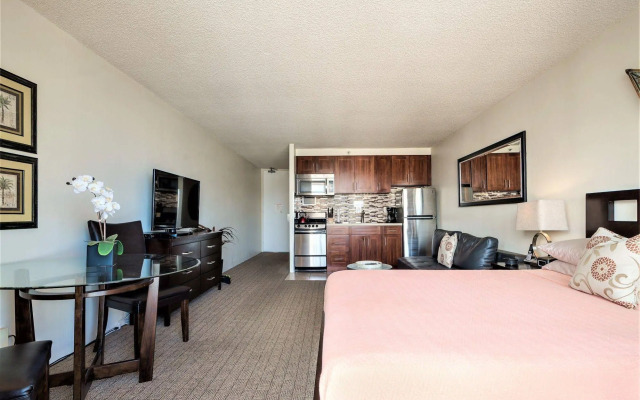 Waikiki Place - the Place to be in Waikiki