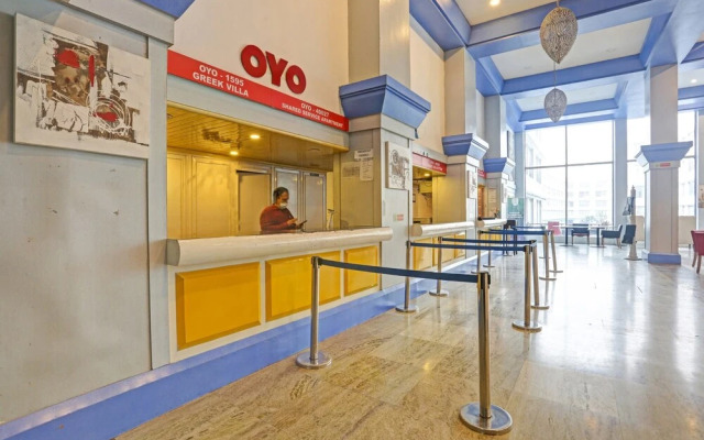 OYO Townhouse 781 Royal Palms Hotel