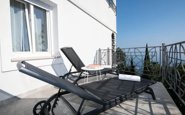 Villa Tomić Apartment Mia near the sea