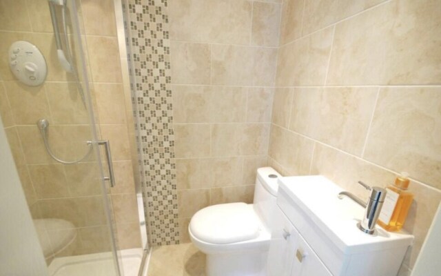 Immaculate 3-bed House in Waltham Cross