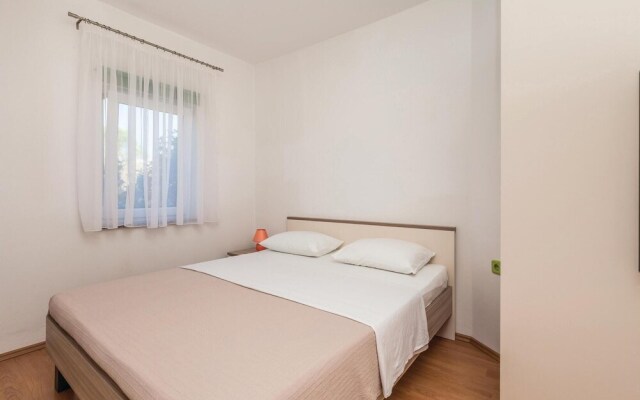 Nice Home in Povljana With Wifi and 2 Bedrooms