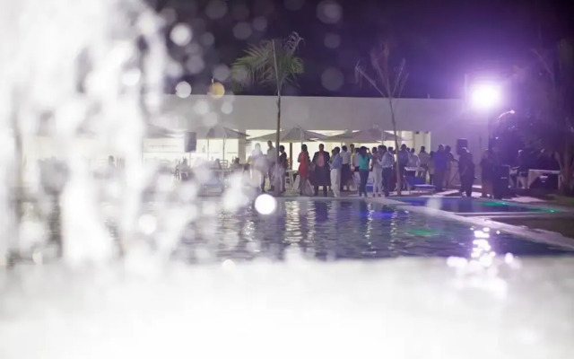 Oasi Encantada Beach Resort