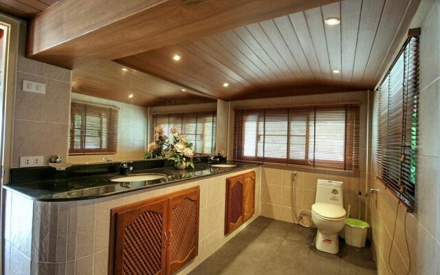 Longtail Suites