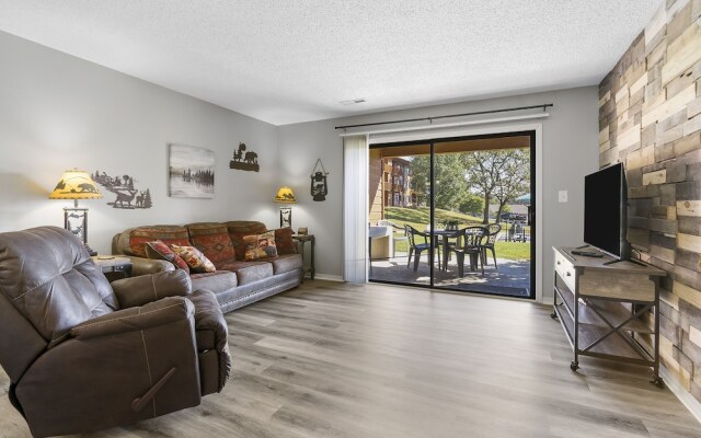 Ozark Escape at the Pointe