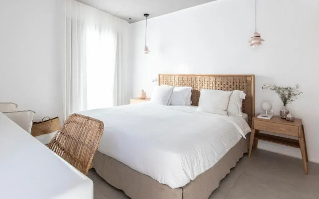 Adorno Suites