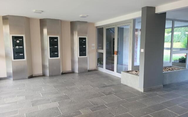 Studio récent résidence Charles Quint