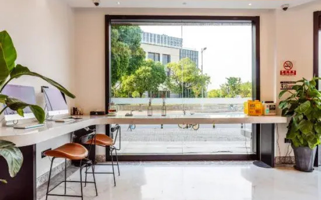 Su Shi Light Luxury Hotel (Shanghai Wujiaochang Fudan University Branch)