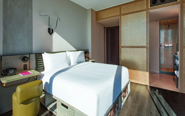 Moxy Downtown Los Angeles