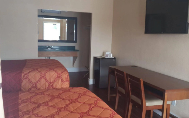 American Regency Inn