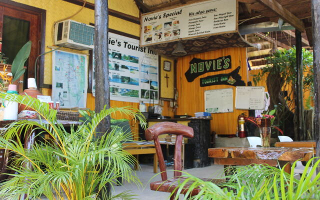 Novie's Tourist Inn