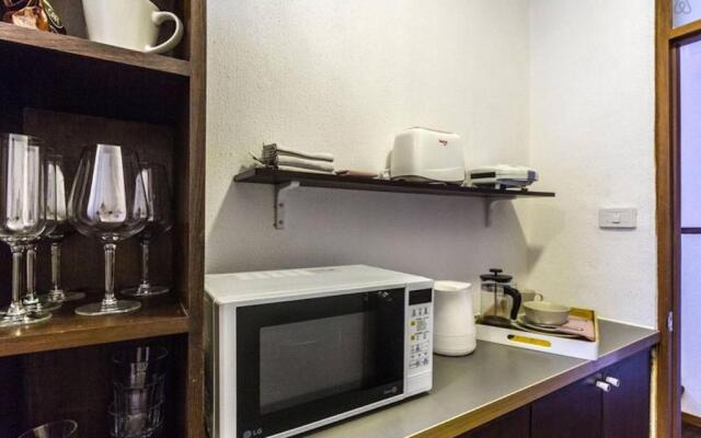 Fabulous Second Floor Apartment Dasiri Downtown Residence