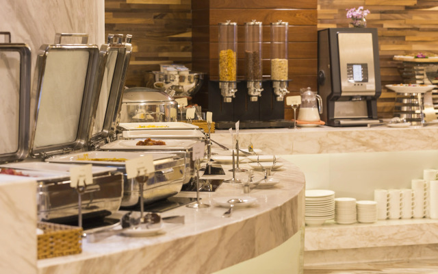 Winsuites Sai Gon Hotel