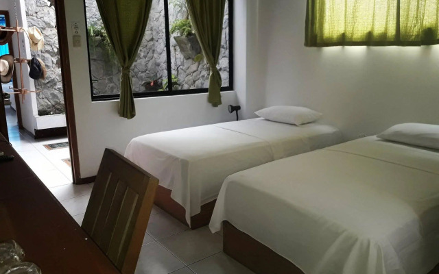 Galapagos House - Hostal
