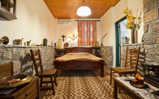 Alexandros Pension