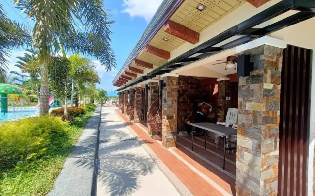 Eduardo's Resort