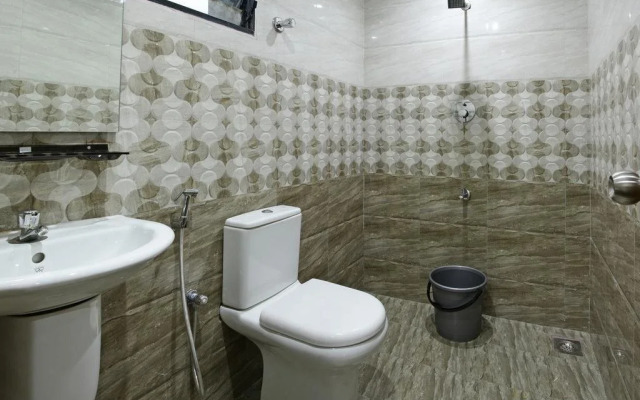 Palm tree serviced apartments