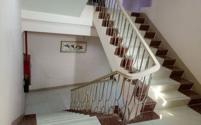 Meaco Royal Hotel - Taytay