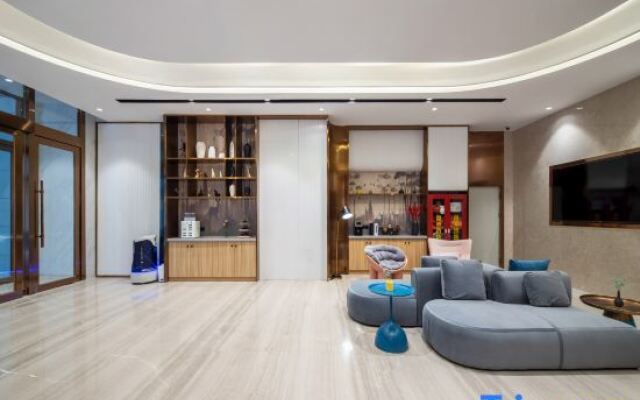 Starway Hotel (Tongliao Mingren Avenue)