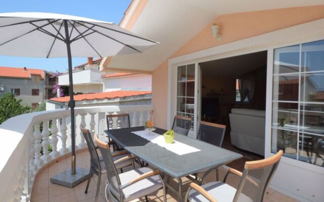 Apartment Mladen Paros 38996
