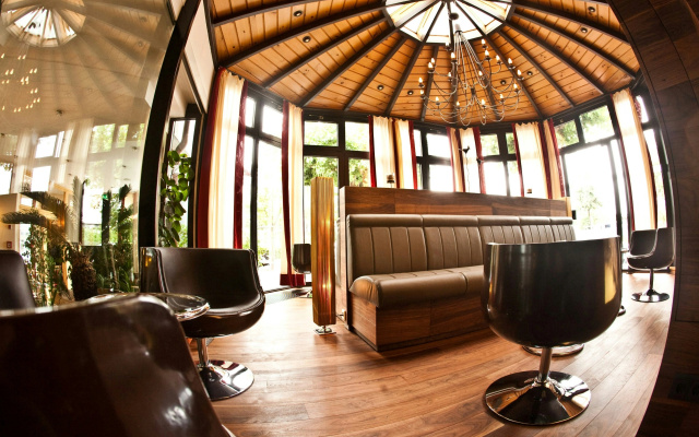 Bacchus Hotel