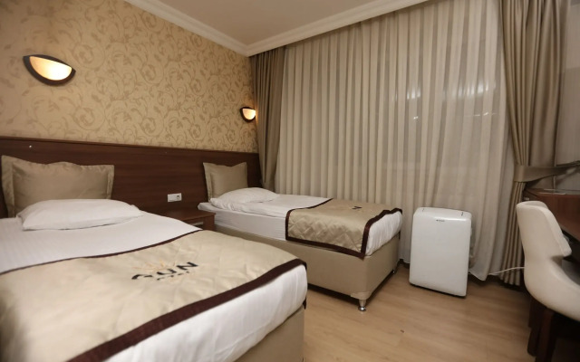 Gun Otel